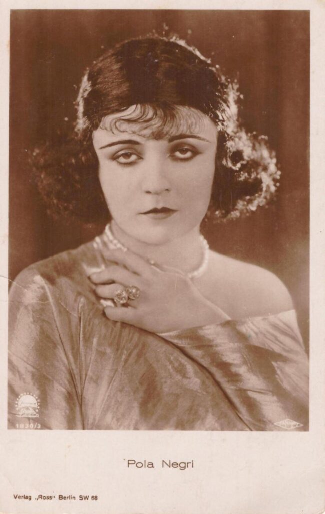 Pola Negri